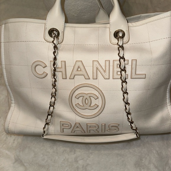 Chanel Deauville Large Shopping Bag White - Picture 14 of 15